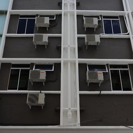 Kuok Pin Hotel Kuching Bagian luar foto