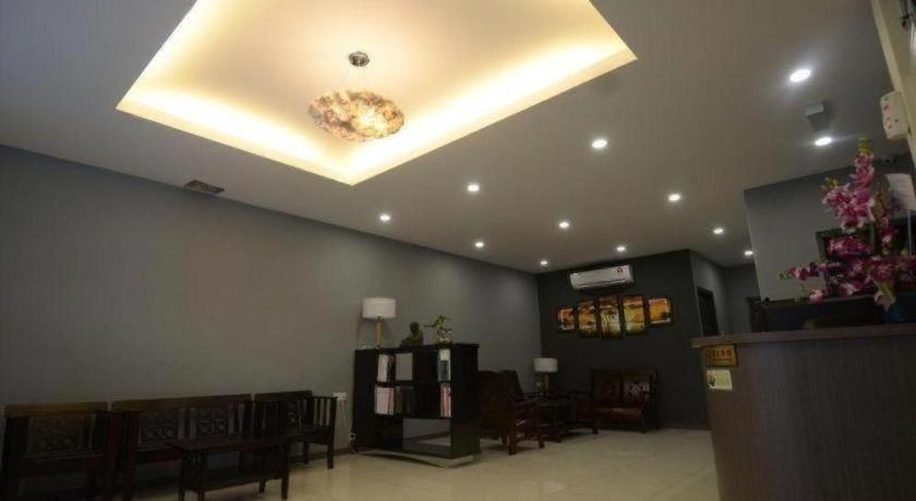 Kuok Pin Hotel Kuching Bagian luar foto