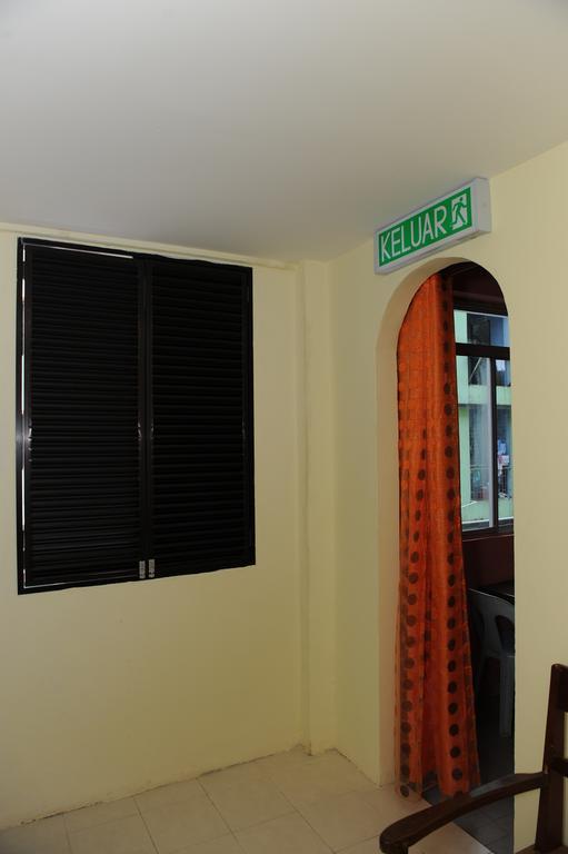 Kuok Pin Hotel Kuching Bagian luar foto