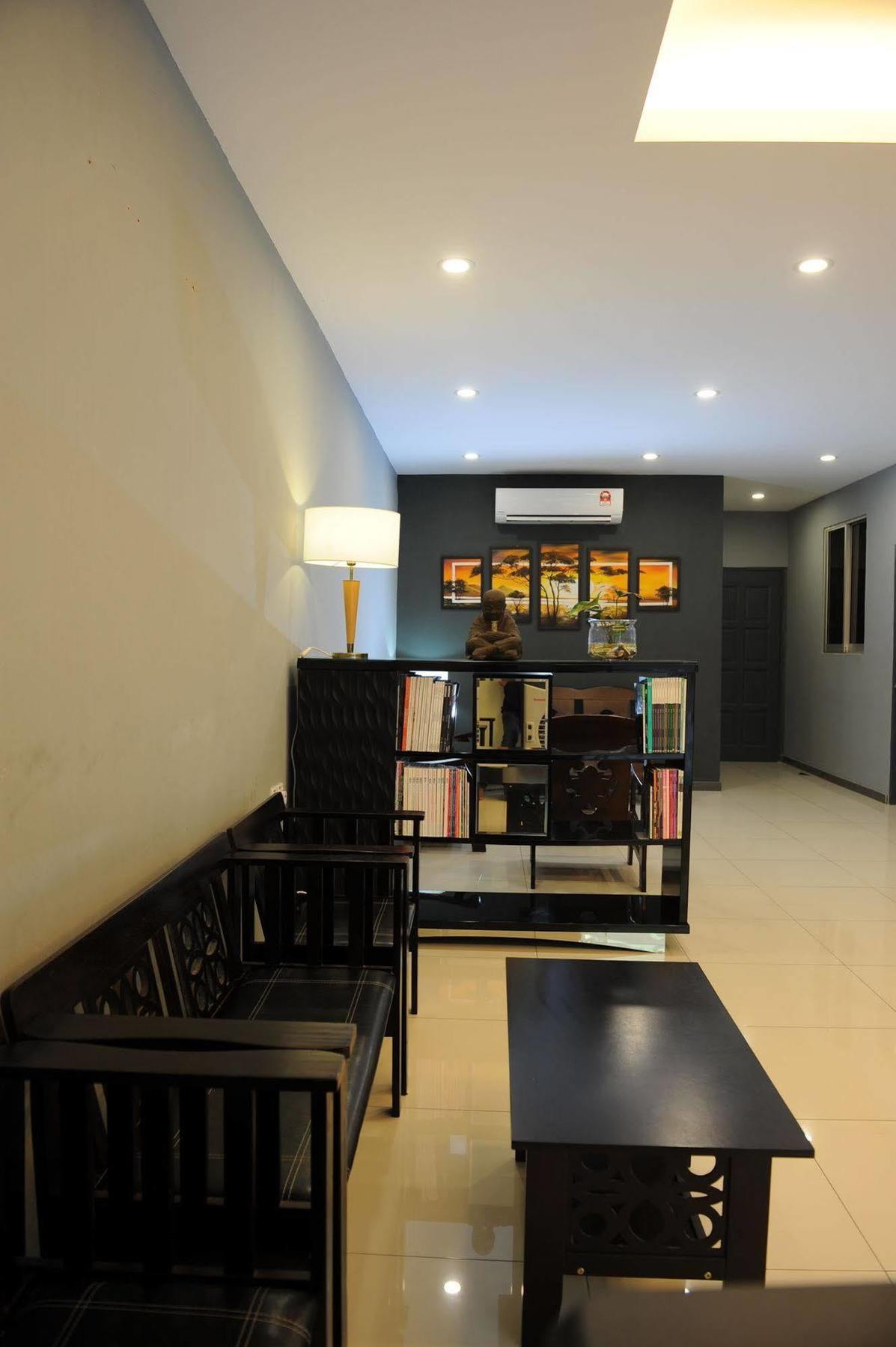Kuok Pin Hotel Kuching Bagian luar foto